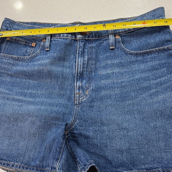 Madewell Relaxed Mid-Length Denim Shorts
 Size 31 - Picture 8 of 12